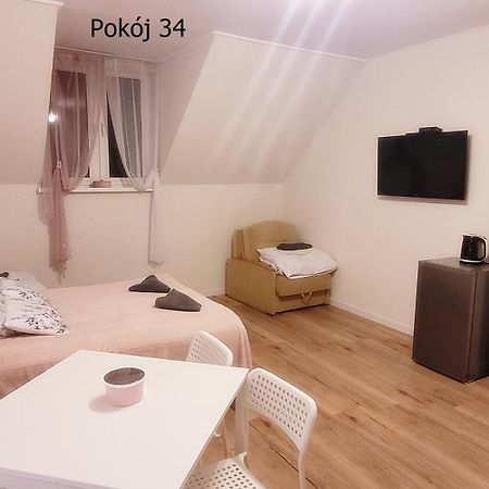 Pod Debem Bed & Breakfast ครีนิซามอร์สกา ภายนอก รูปภาพ
