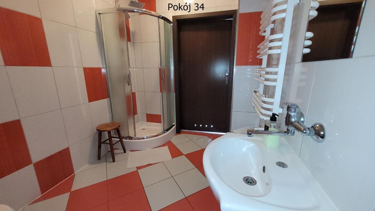Pod Debem Bed & Breakfast ครีนิซามอร์สกา ภายนอก รูปภาพ