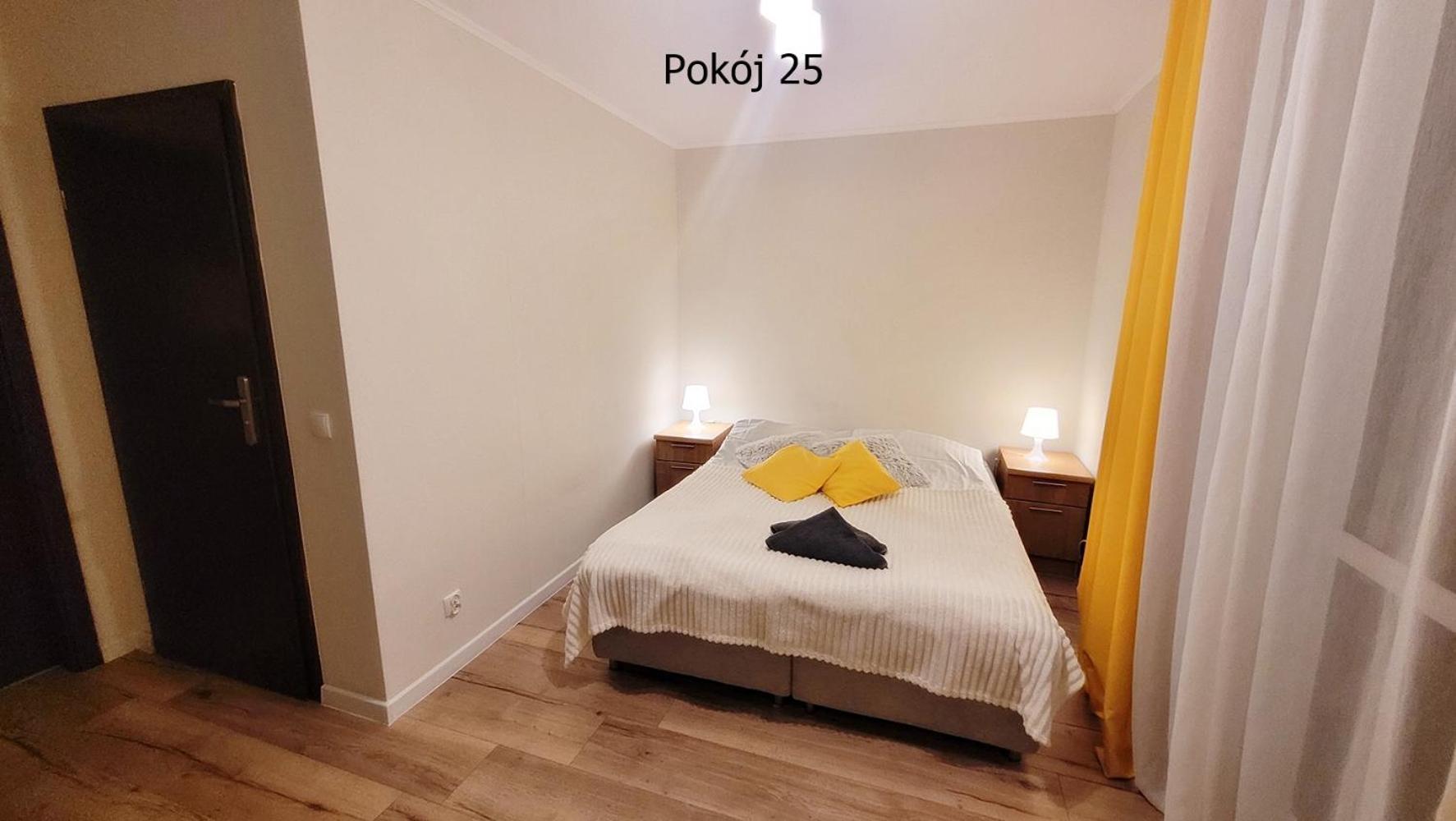 Pod Debem Bed & Breakfast ครีนิซามอร์สกา ภายนอก รูปภาพ