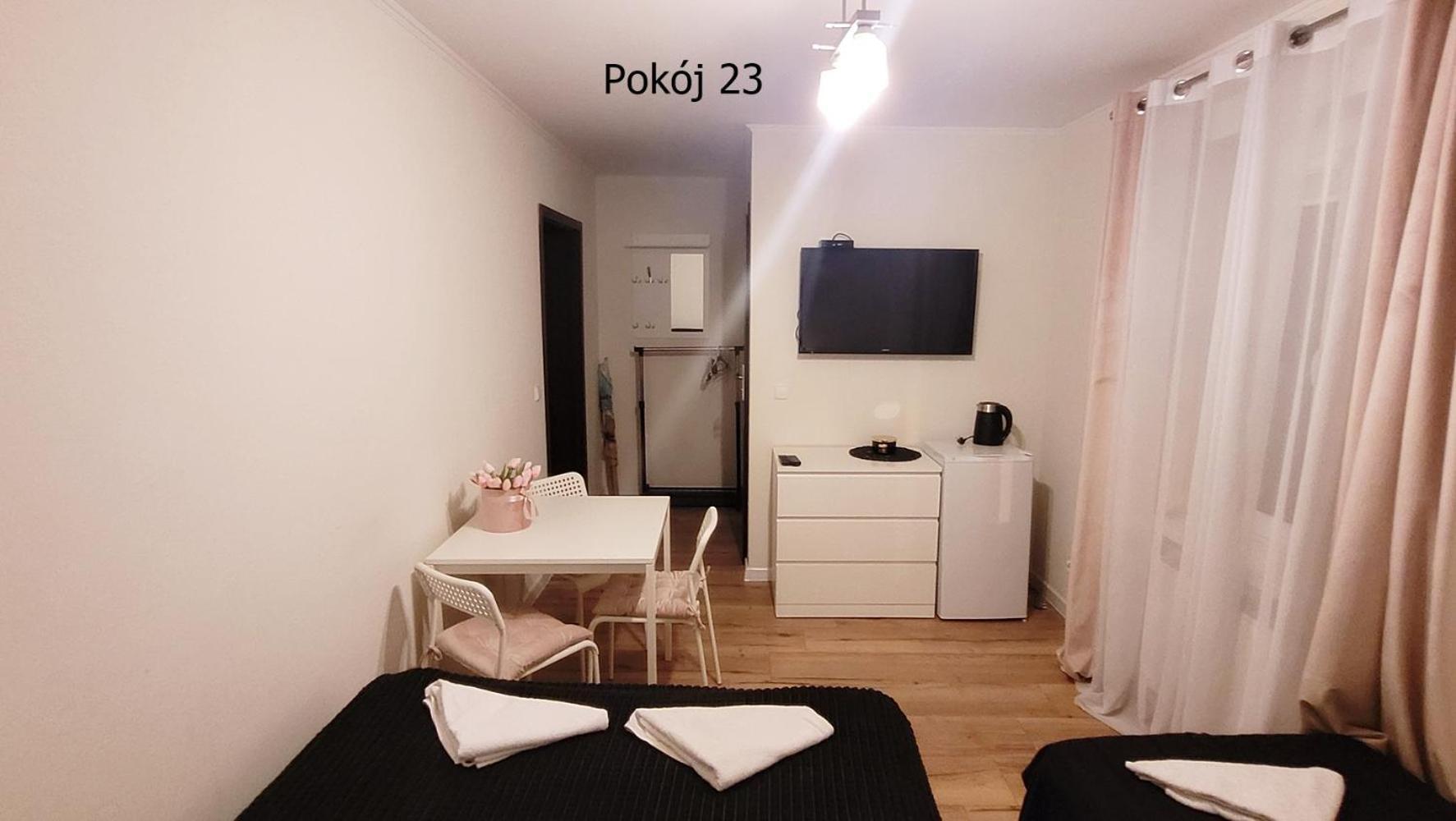 Pod Debem Bed & Breakfast ครีนิซามอร์สกา ภายนอก รูปภาพ